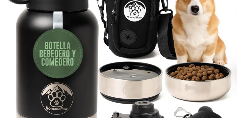 Botella de Agua para Perros de Acero Inoxidable 1L – Bebedero Térmico Portátil con Comedero y 2 Tapas – Incluye Estuche de Neopreno, Dispensador de Bolsas y Cepillo – Accesorio de Viaje 4 en 1 | NomadaPaw